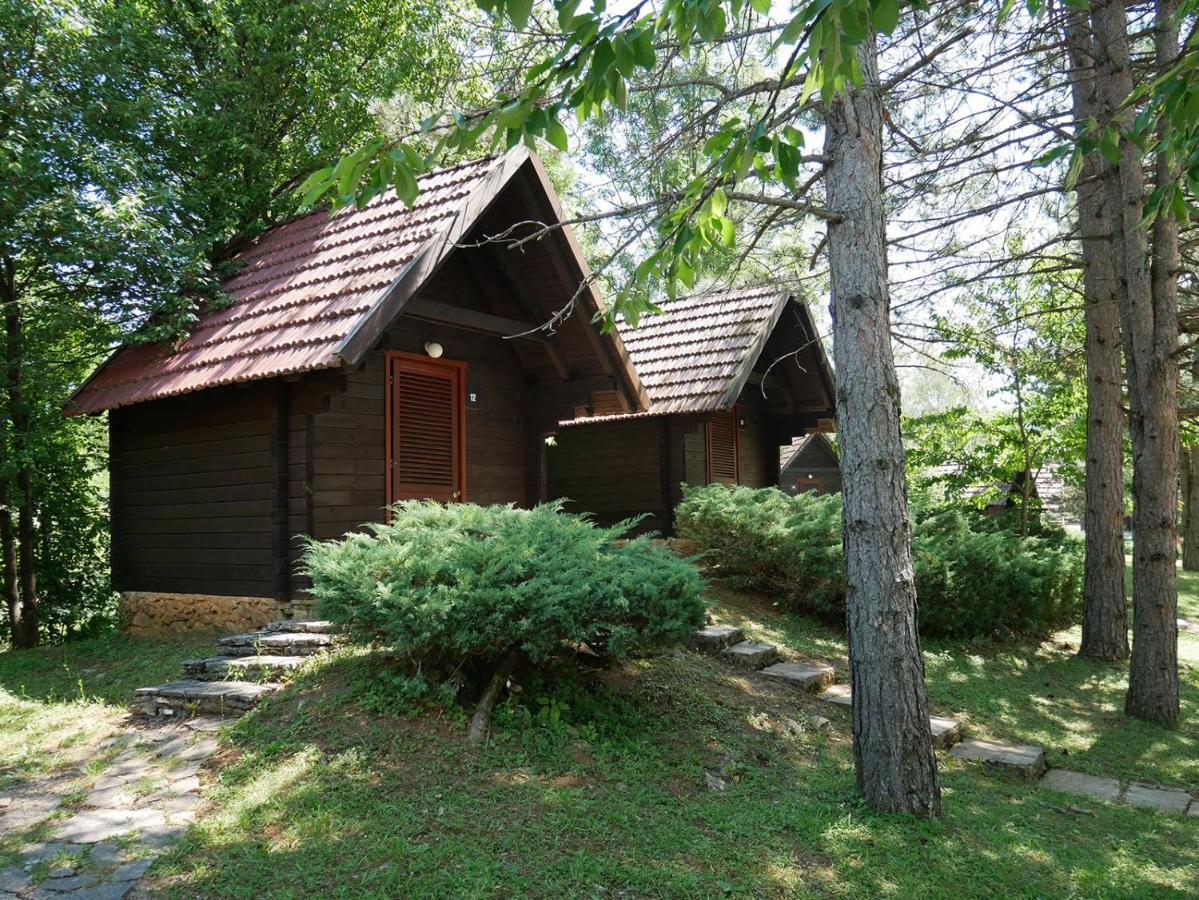 Bungalows Korana - Campsite Korana Seliste Dreznicko Ngoại thất bức ảnh