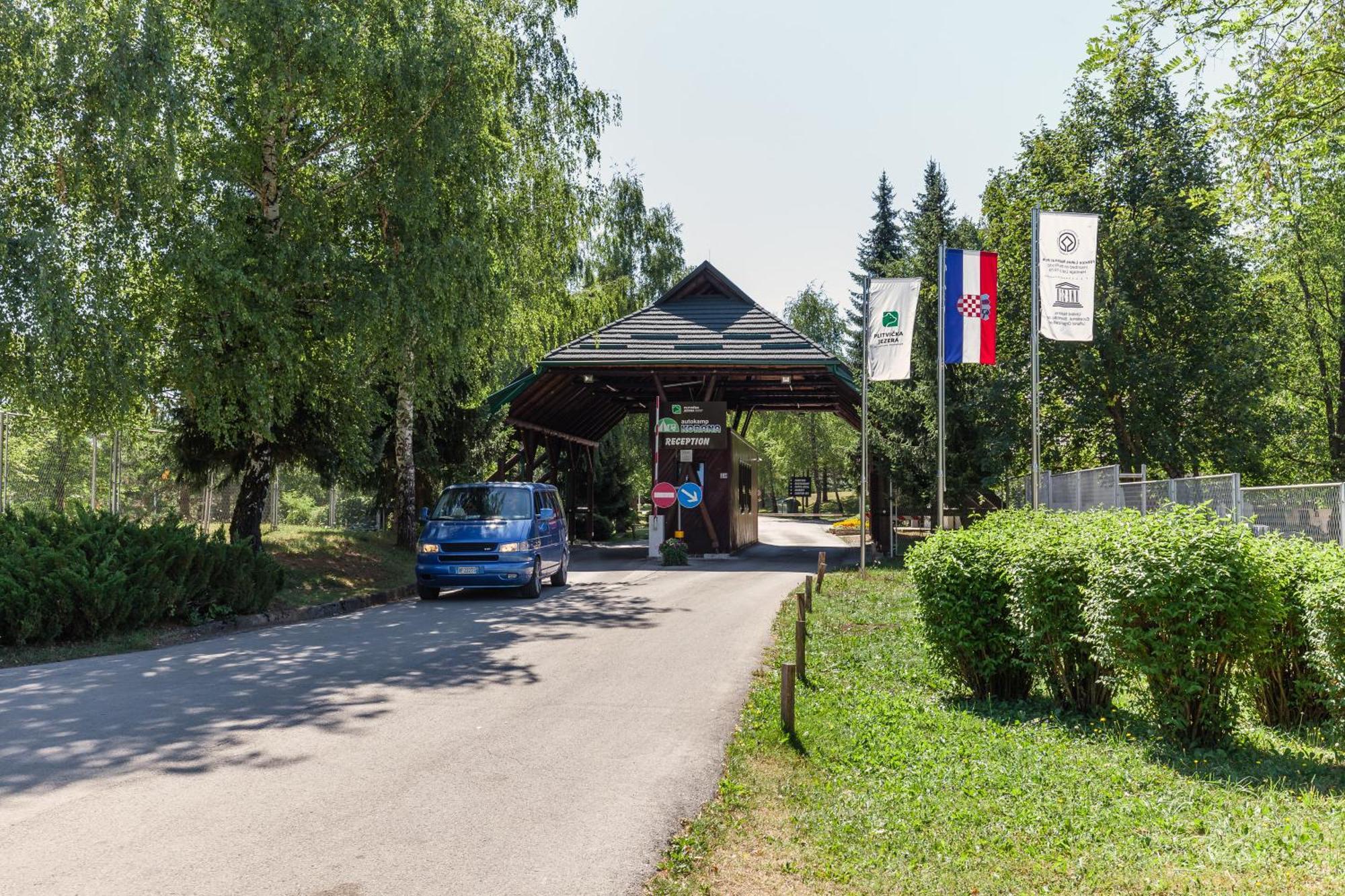 Bungalows Korana - Campsite Korana Seliste Dreznicko Ngoại thất bức ảnh