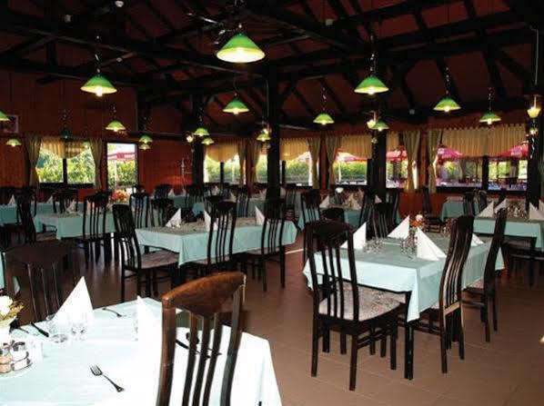 Bungalows Korana - Campsite Korana Seliste Dreznicko Ngoại thất bức ảnh